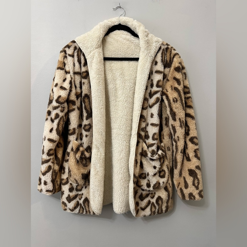Altar’d State Reversible Faux Fur Hooded Jacket Small Leopard Print Cream Cozy - Picture 14 of 15